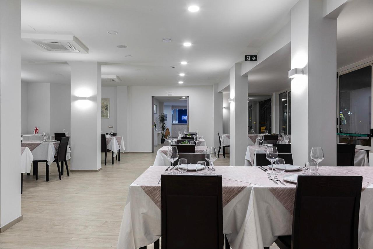 Miga Hotel Grado Centro Экстерьер фото